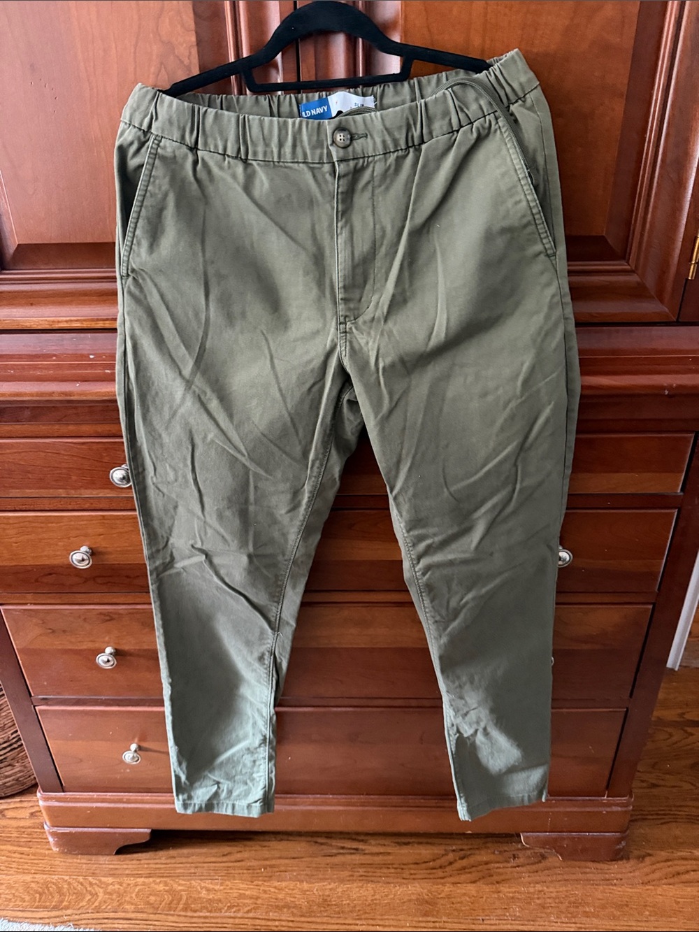 Old Navy Men's Olive Chino Joggers